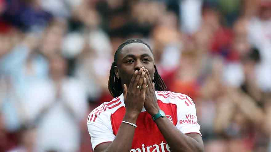 Arsenal sign Eze from Palace to bolster attack