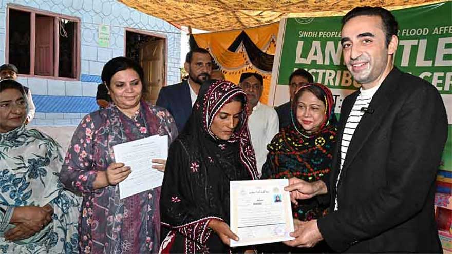 Flood victims get ownership rights of new houses in Sindh