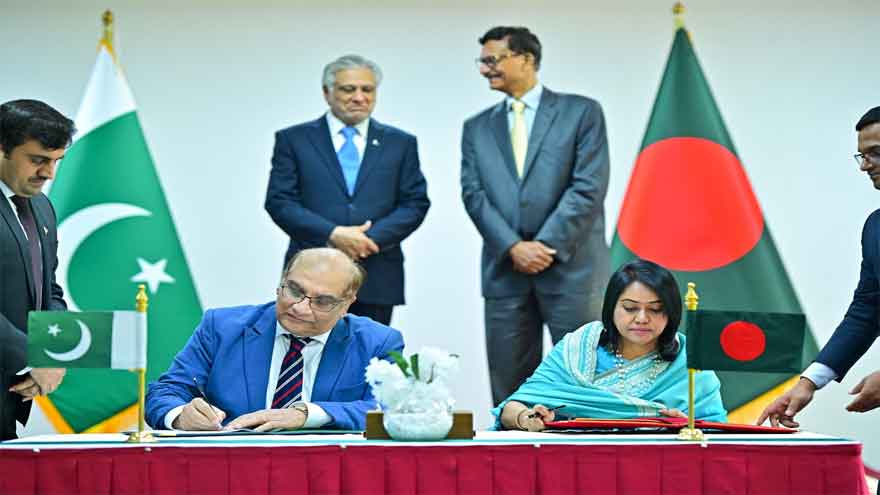 DPM Dar, Bangladesh chief adviser Yunus discuss trade, regional cooperation 