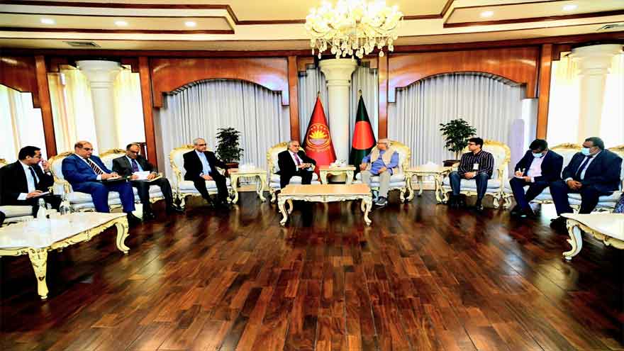 DPM Dar, Bangladesh chief adviser Yunus discuss trade, regional cooperation 