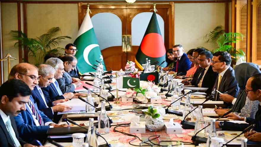 DPM Dar, Bangladesh chief adviser Yunus discuss trade, regional cooperation 