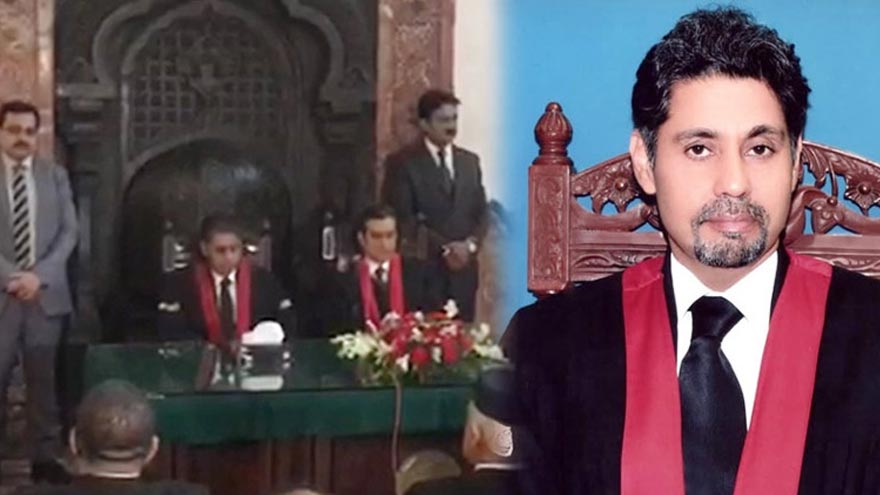 Justice Abid Aziz Sheikh takes oath as LHC acting chief justice 