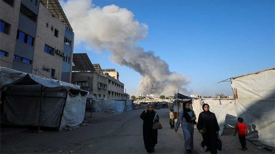 Israel pounds Gaza City suburbs, vows to press on with offensive