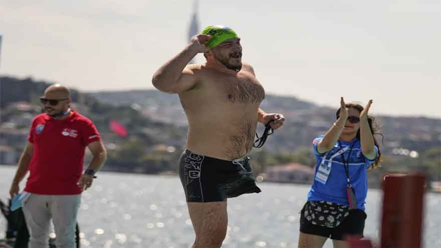 Ukrainian war veterans swim the Bosphorus strait in a triumph over their war injuries