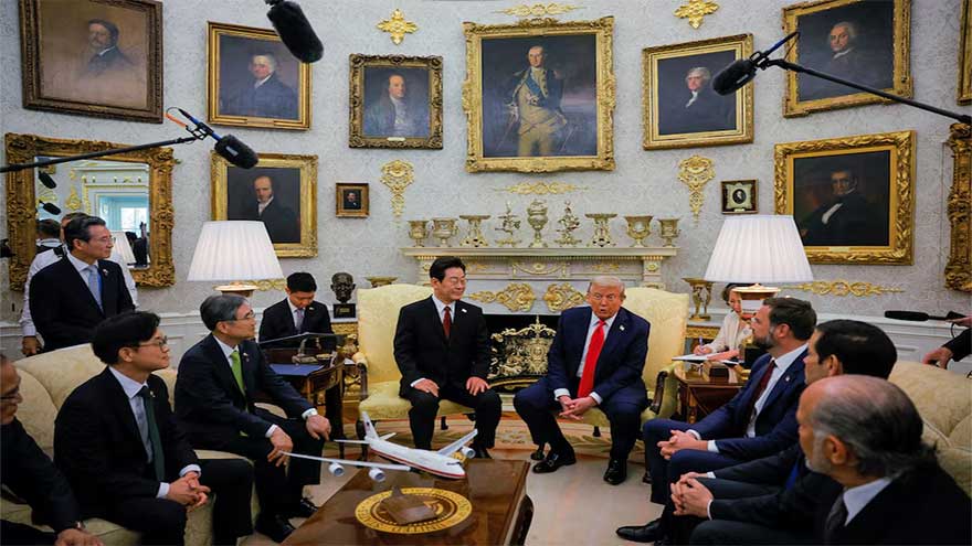 Trump wants to meet North Korea's Kim this year, he tells South Korea