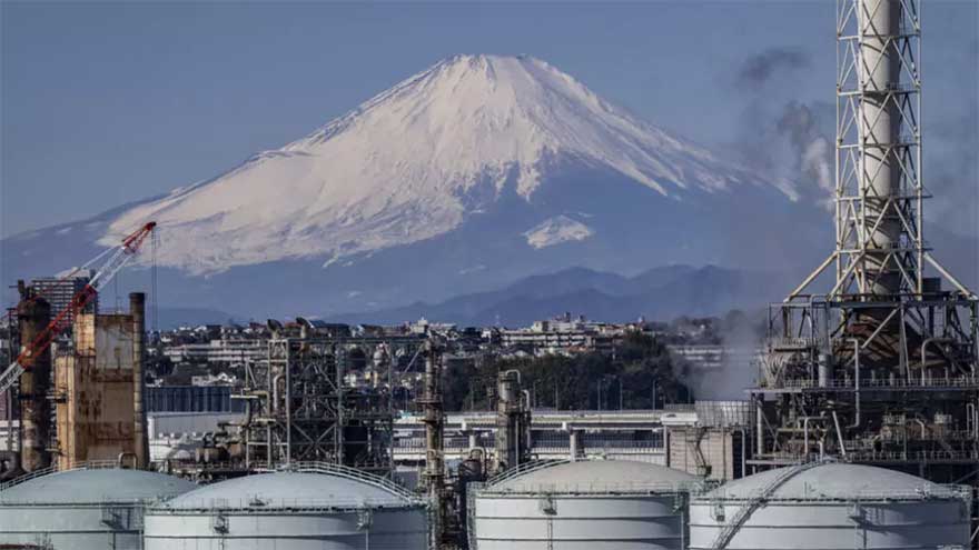 Japanese climber, 102, sets Mount Fuji record