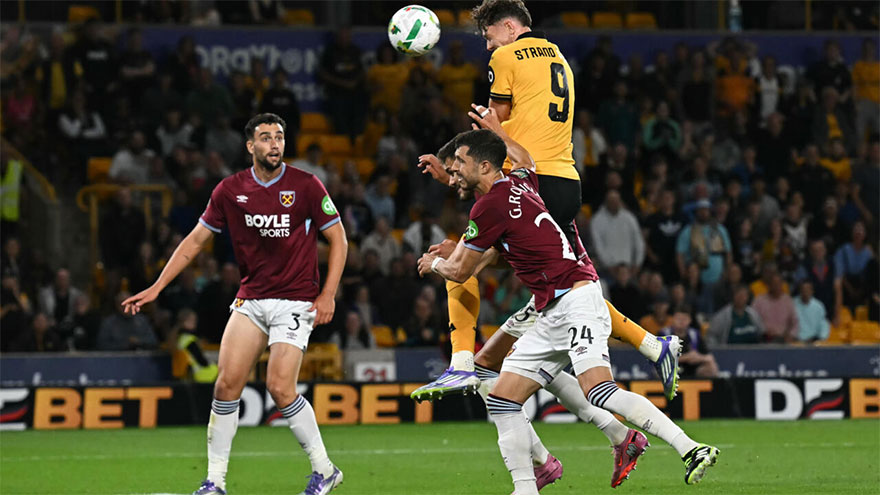 Wolves inflict more woe on West Ham, Leeds crash out League Cup