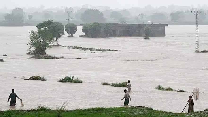 Over 200,000 evacuated as Indian water release triggers floods in Pakistan