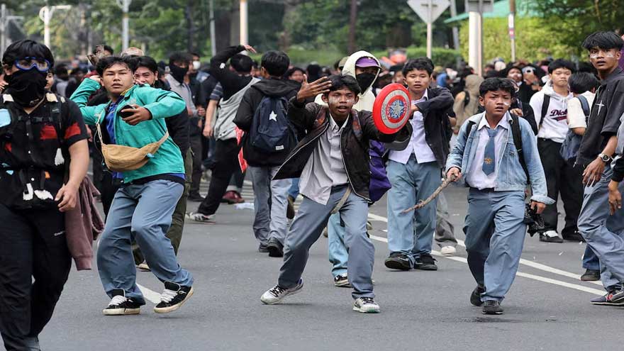 Indonesia urges TikTok, Meta to act against harmful online content