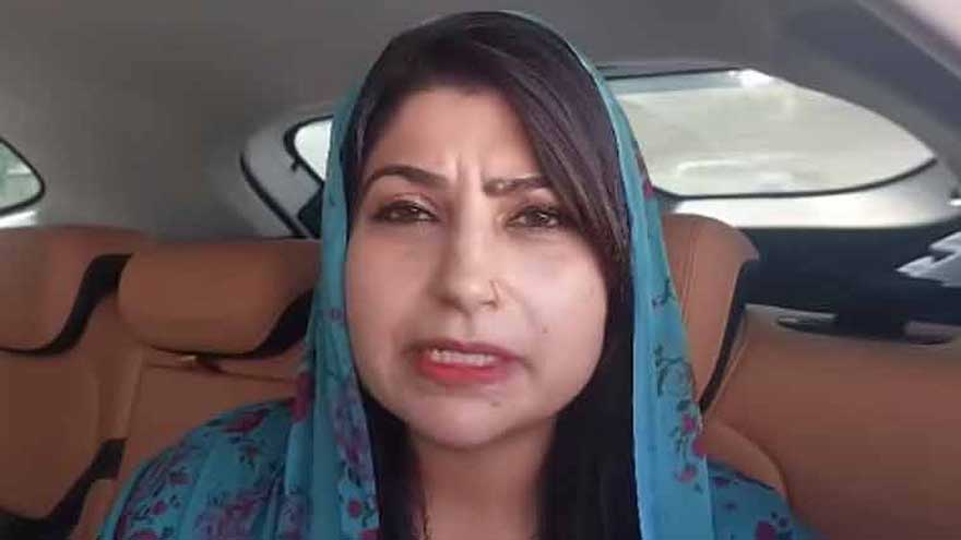 US-based woman brings books for Imran Khan at Adiala Jail