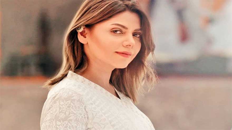 Hadiqa Kiani wants people to take alerts seriously as rivers swell