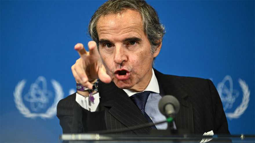 Iran faces return of UN sanctions as nuclear inspectors arrive