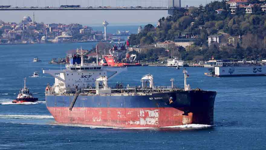 Oil prices fall on demand concerns but head for weekly gain