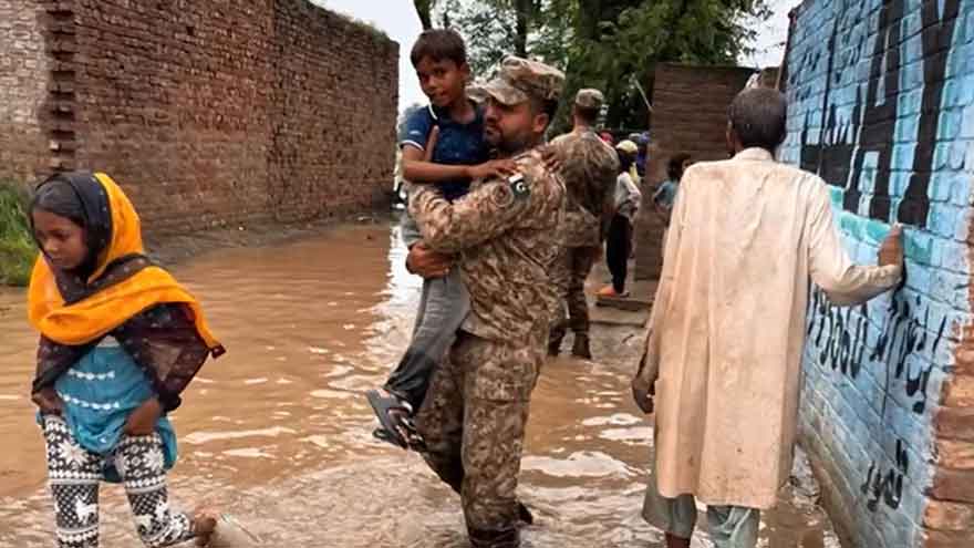 Pakistan Army continues rescue efforts in flood-affected Punjab