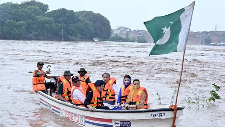 حکومت پنجاب کی سیلاب متاثرہ علاقوں کے شہریوں سے محفوظ مقامات پر منتقلی کی اپیل
