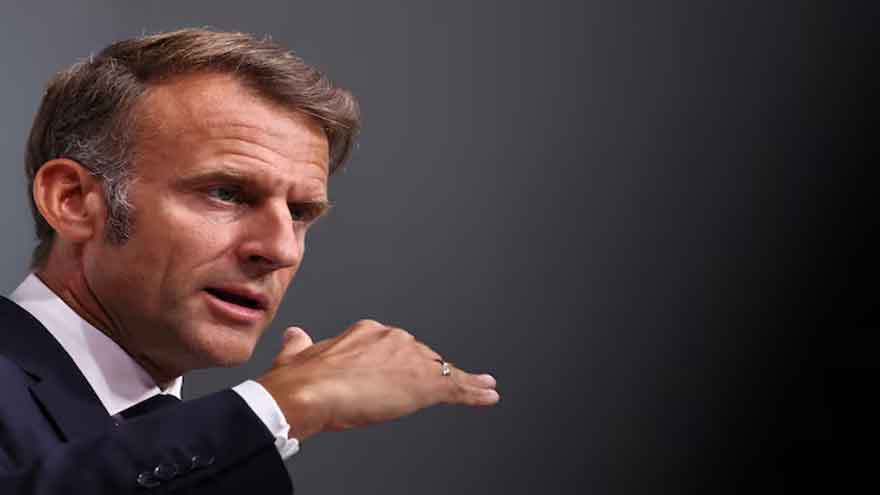 Macron says Putin would have duped Trump if he doesn't commit to Zelenskiy meeting