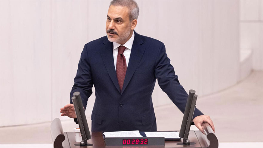 Turkey bars Israeli ships, flights from its territory