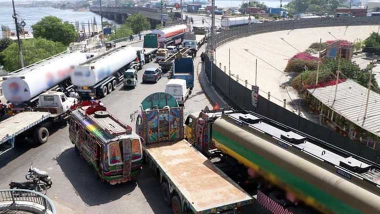 کراچی: 11 اور 12 ربیع الاول کو ڈمپر، ہیوی ٹریفک چلانے پر پابندی عائد