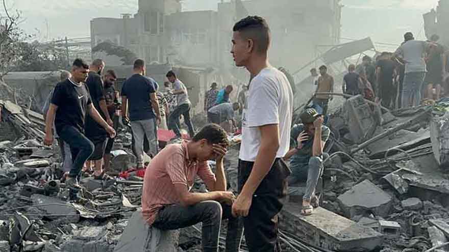 Israeli attacks in Gaza kill 44 people, injure 206