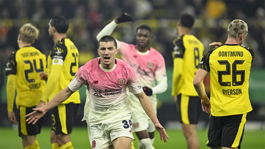 Leverkusen knock Dortmund out of German Cup