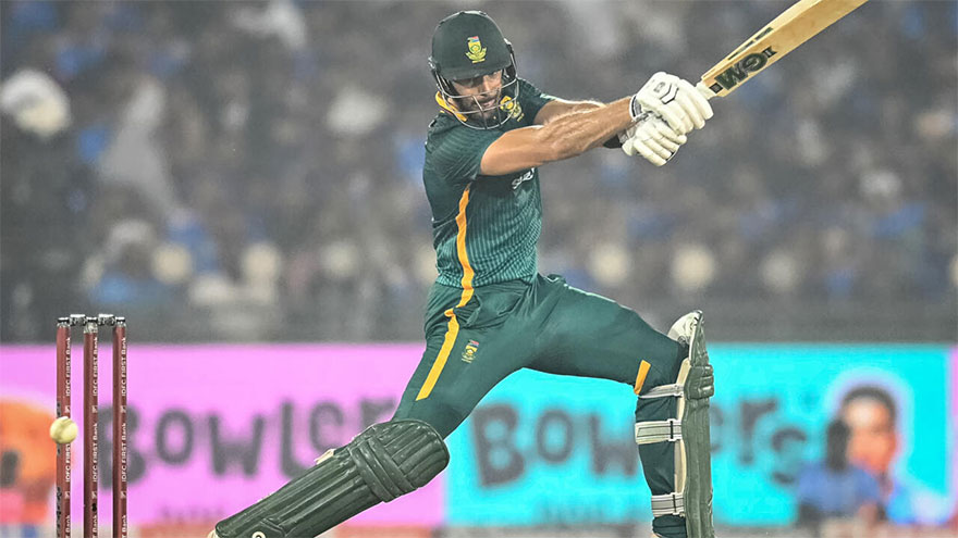 Markram ton helps South Africa level ODI series against India