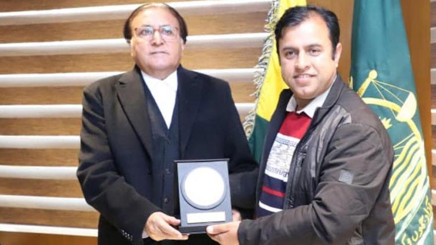 Supreme Court of AJK awards Dunya News for responsible judicial coverage