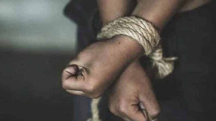 Four killed, two injured in clash between rival groups in Kohat's Lachi bazaar