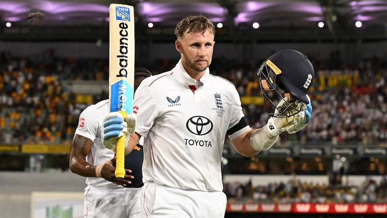 ایشیز سیریز: گابا ٹیسٹ کی پہلی اننگز میں انگلینڈ 334 رنز پر آؤٹ، سٹارک کے 6 شکار