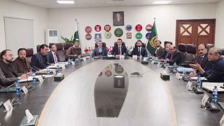 Govt orders crackdown on fake visa networks, plans major immigration reforms