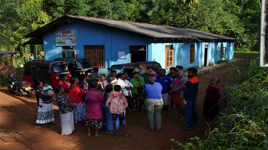 Deadly cyclone dents Sri Lanka's peak tourism season