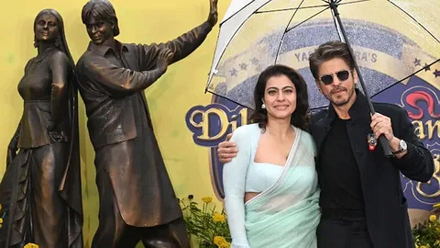 Sharukh Khan, Kajol honored with DDLJ statue in London