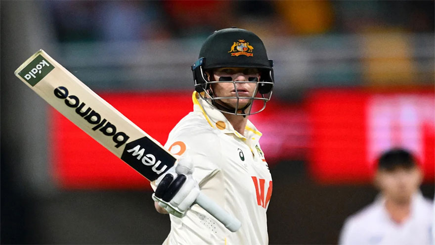 Australia race clear of England to seize control of second Ashes Test