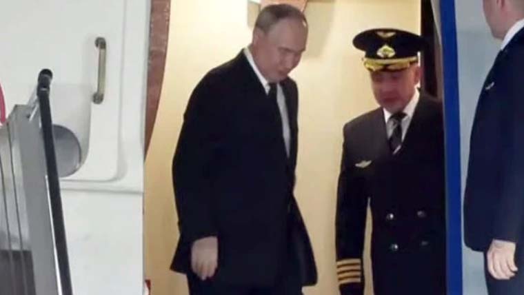 روسی صدر پیوٹن بھارت کا دو روزہ دورہ مکمل کر کے واپس ماسکو چلے گئے