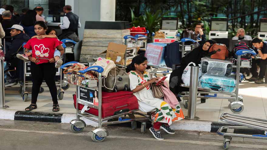 India caps airfares as IndiGo crisis leaves hundreds stranded for fifth day
