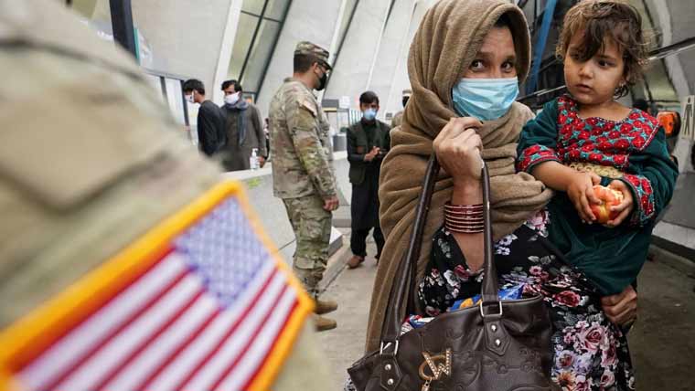 امریکا میں مقیم 2 لاکھ افغانیوں کی ملک بدری پر وائٹ ہاؤس میں بحث جاری