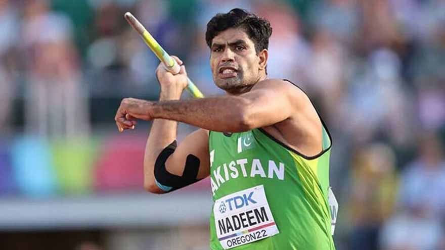 Javelin star Arshad Nadeem wins gold at National Games