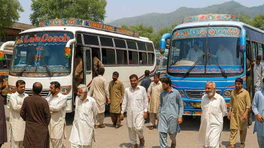 Transporters call off strike after talks with minister; Mazda drivers refuse to follow suit