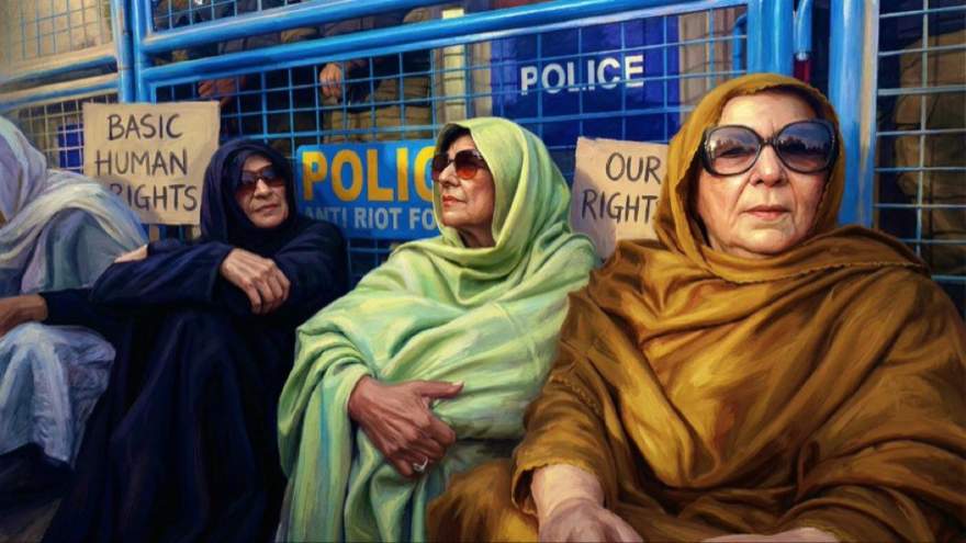 Aleema Khan stages sit-in as police block PTI leaders' sisters