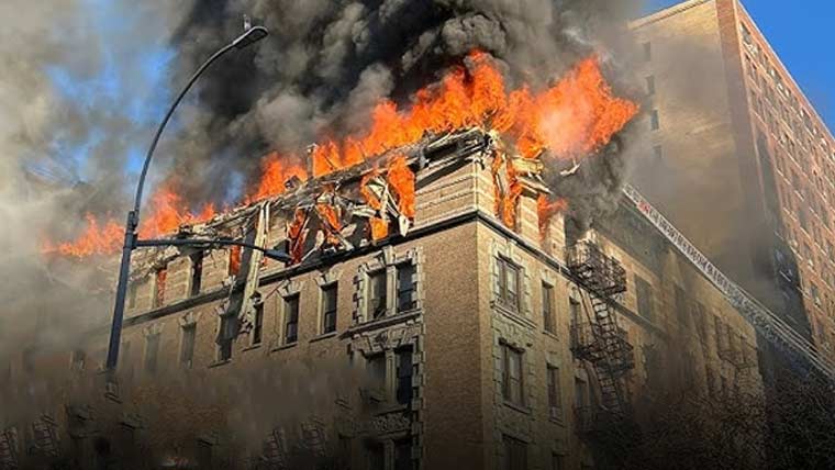 نیویارک کے علاقے مین ہٹن کی عمارت میں آتشزدگی، 3 افراد زخمی