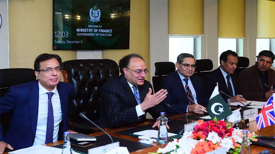 Pakistan, UK discuss tax reform and digital governance