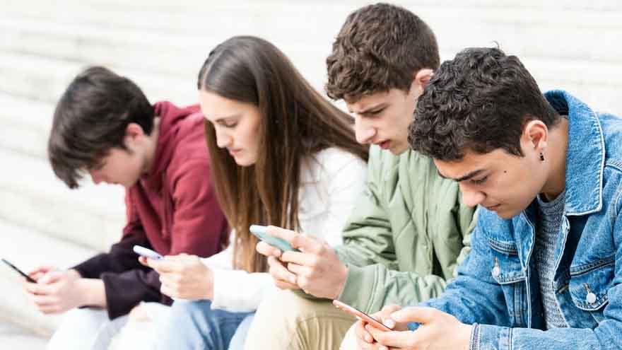 The social media trap: How online trends are shaping the minds of today's youth
