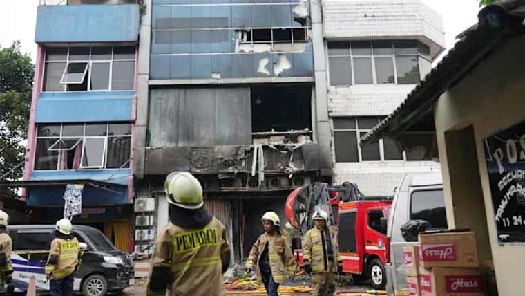 جکارتہ: 7 منزلہ عمارت میں خوفناک آتشزدگی، 22 افراد ہلاک، متعدد زخمی