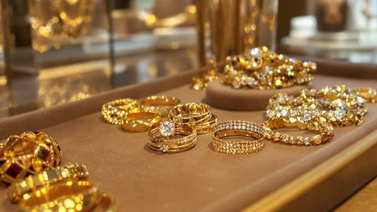 سونے کی قیمت میں دوسرے روز بھی کمی، چاندی مزید مہنگی