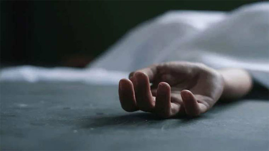 Woman killed in Karachi road accident