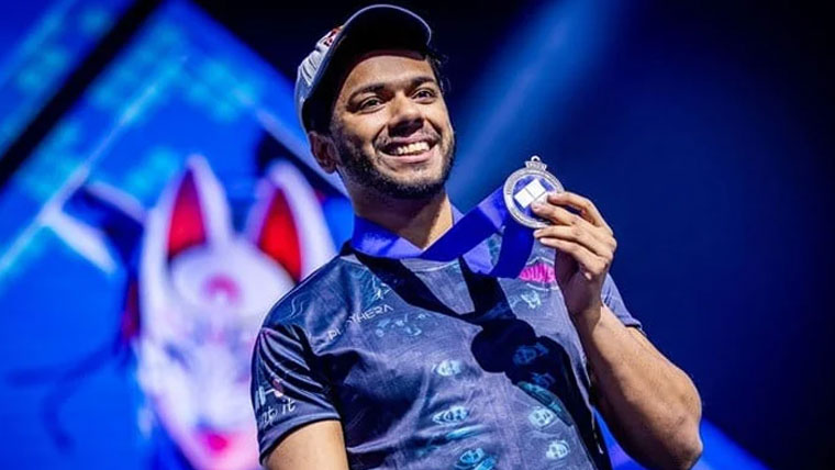 ٹیکن چیمپئن ارسلان ایش کے ہاں بیٹے کی پیدائش