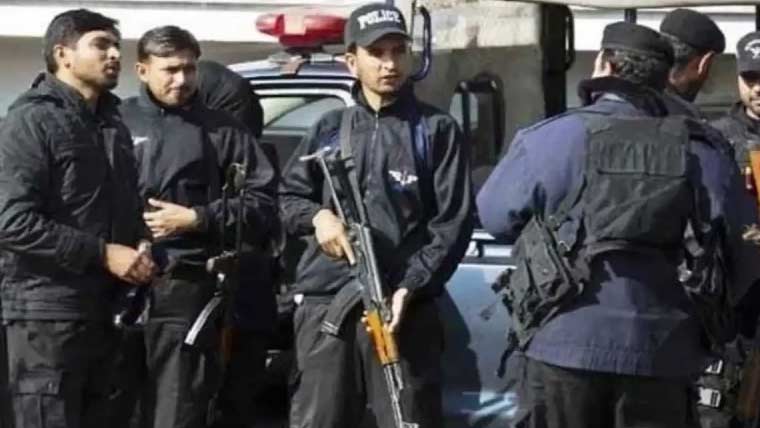 مریدکے: سی سی ڈی سے مقابلہ، باپ، 2 بیٹوں سمیت 4 منشیات فروش ہلاک، 3 ساتھی فرار