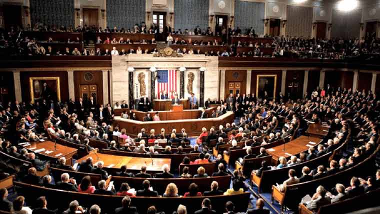 امریکی ایوانِ نمائندگان نے 900 ارب ڈالر مالیت کا وسیع دفاعی بل منظور کر لیا