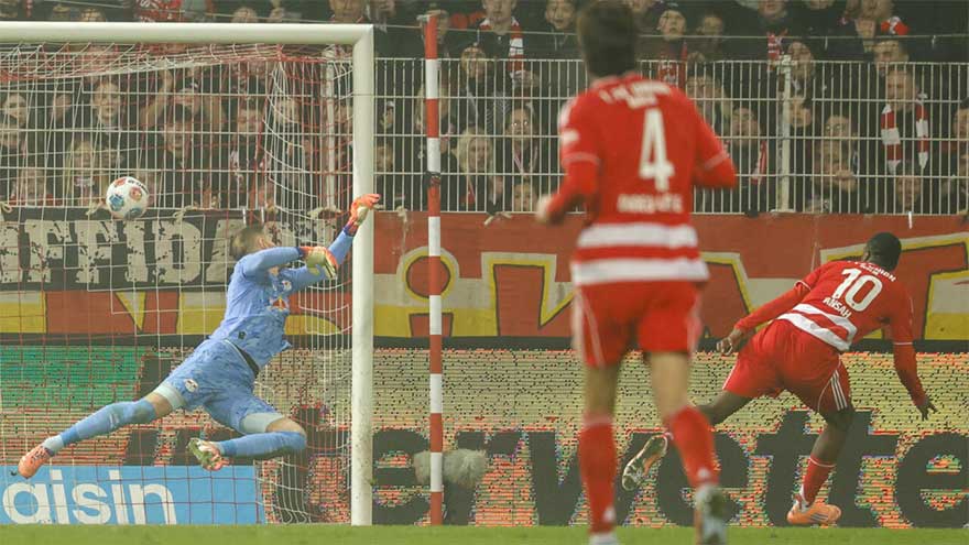 Union sink second-placed Leipzig to climb in Bundesliga