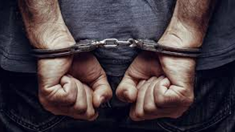 راولپنڈی: گھریلو ملازمہ کے ساتھ چوری میں ملوث والد بھی گرفتار،  5 لاکھ 50 ہزاربرآمد