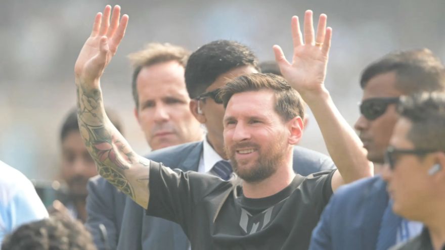 Fans vandalise India stadium after football star Messi's abrupt exit